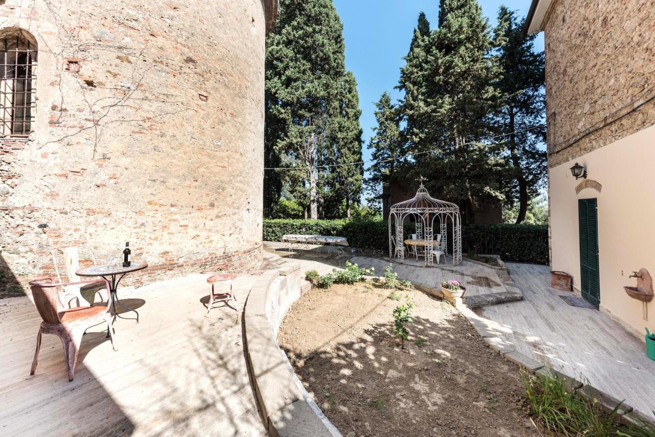 Casa Del Priore Usigliano Exteriör bild